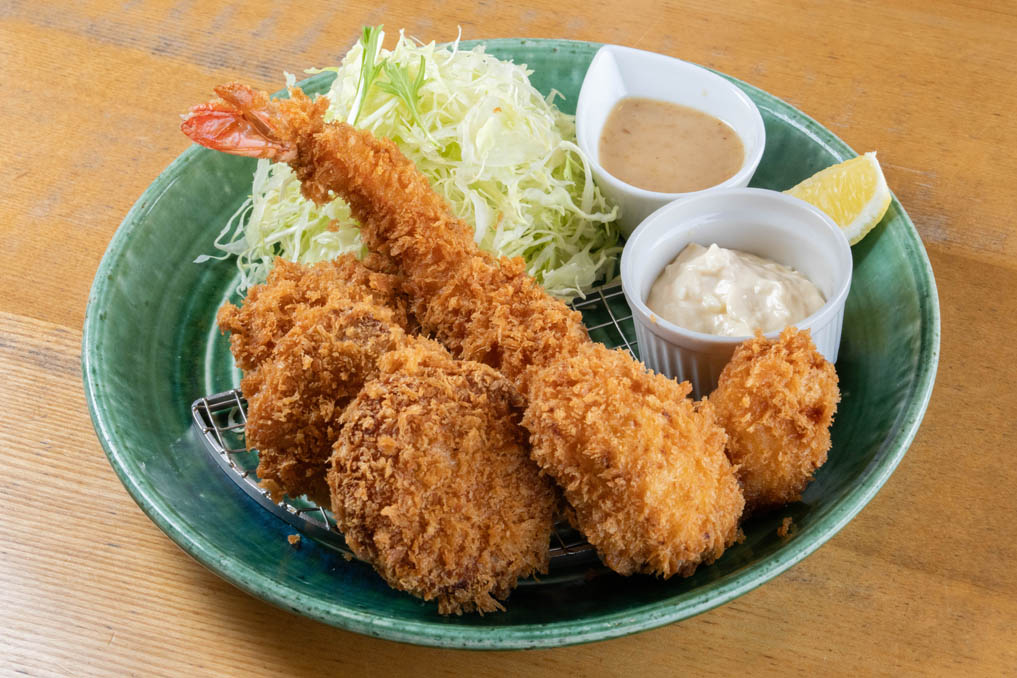 「カツバリエ かつぜん」　いろどりかつ膳の画像2