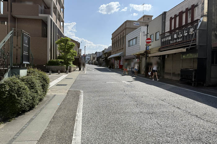 「寿しと藁焼き 藁ヤキ鮨ヒデ」の場所画像