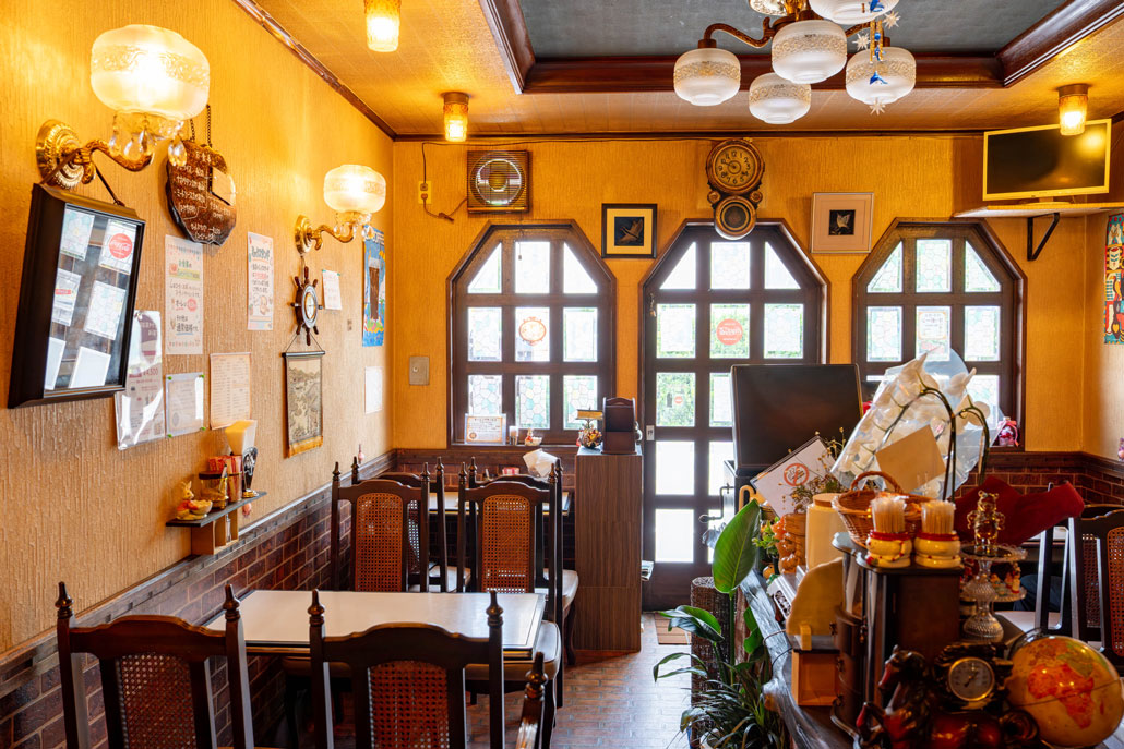 喫茶リ・ボーンの店内画像