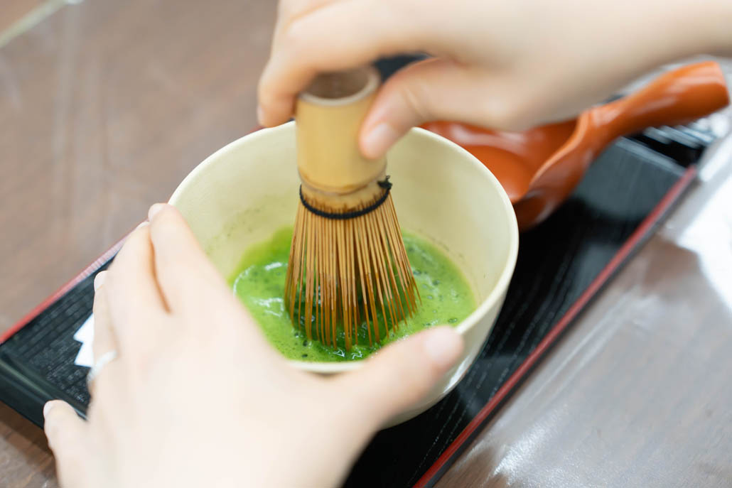 「宇治新茶 八十八夜茶摘みの集い」　宇治抹茶体験画像