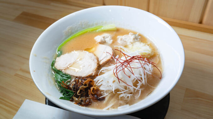 「鶏と玉ねぎラーメン KoCuu」　おすすめラーメン画像