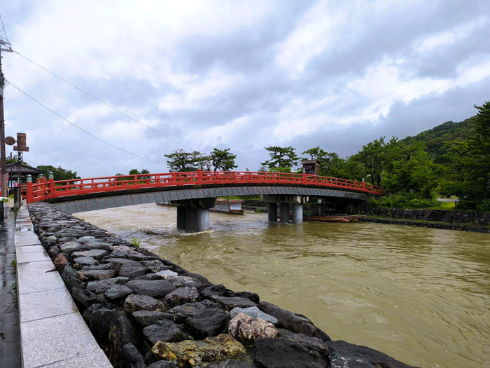 宇治川が増水している画像３