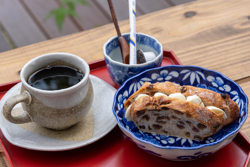「カフェ＆ギャラリー 伊助」　レーズンクリームサンドの画像