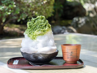 「やわた走井餅老舗」で、ひんやり美味しいかき氷「走井餅しぐれ」の画像