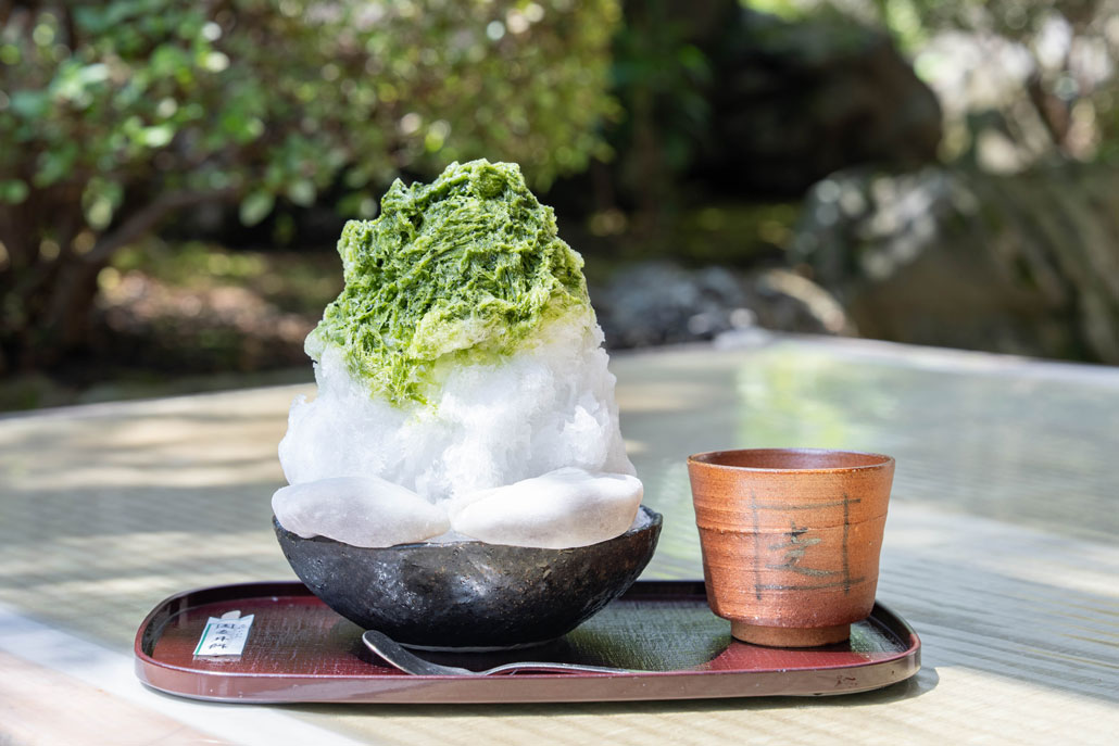 「やわた走井餅老舗」で、ひんやり美味しいかき氷「走井餅しぐれ」の画像