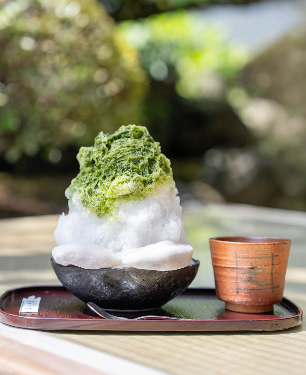 「やわた走井餅老舗」で、ひんやり美味しいかき氷「走井餅しぐれ」の画像２