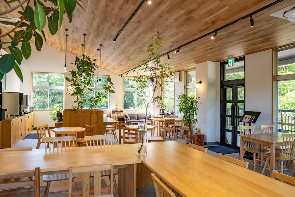 「ウッドデザインパーク京都-彩-」カフェテリアの画像