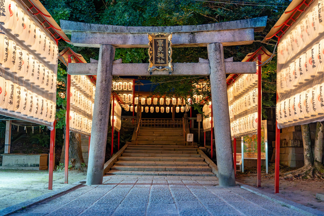 高良神社　提灯献灯の画像１
