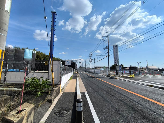「イズミヤ 大久保店」駐車場の跡地に小児科のクリニック　場所画像