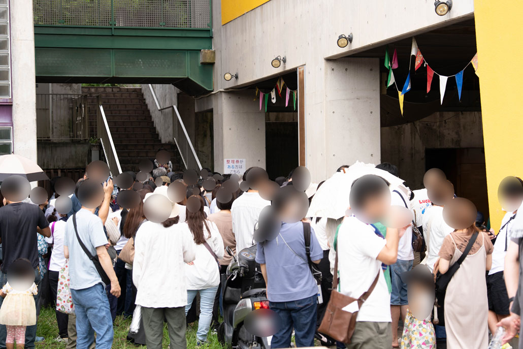 「城陽いちじくマルシェ」の「感謝祭」　並んでる方の画像