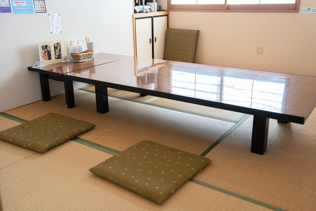 「寿司和食たくみ」　テーブル席画像